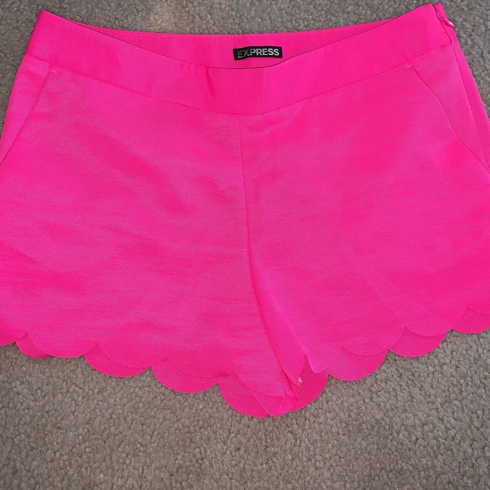 NEW Express Hot Pink Scalloped Shorts